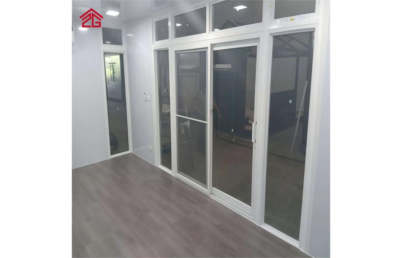 Tavandan Tabana Pencereli Özelleştirilmiş 20ft Sabit Konteyner Ev Tavandan Tabana Pencereli Özelleştirilmiş 20ft Sabit Konteyner Ev