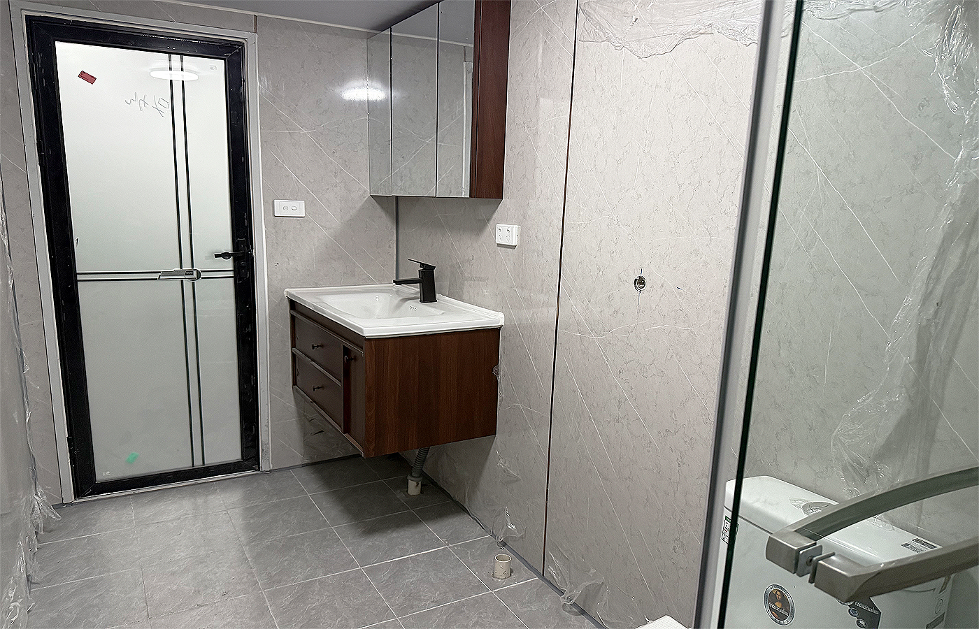 Tavandan Tabana Pencereli 20ft Modern Genişletilebilir Konteyner Özel Mağaza Tavandan Tabana Pencereli 20ft Modern Genişletilebilir Konteyner Özel Mağaza