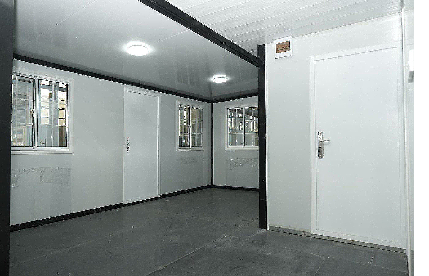 Tavandan Tabana Pencereli 20ft Modern Genişletilebilir Konteyner Özel Mağaza Tavandan Tabana Pencereli 20ft Modern Genişletilebilir Konteyner Özel Mağaza